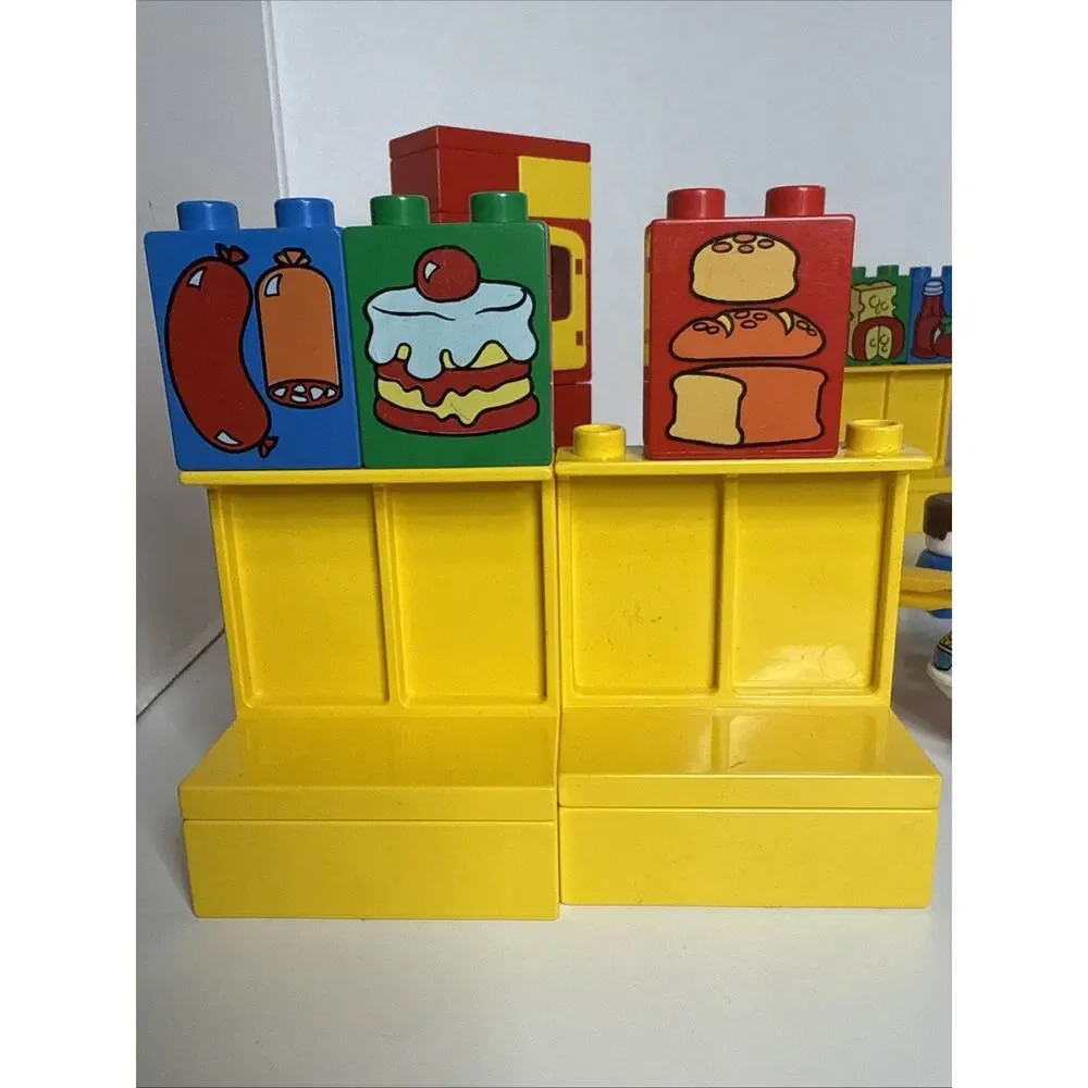 Vintage 1980 Duplo Lego 2640 Grocery Store With 3 Figurines And Extras Only PICT